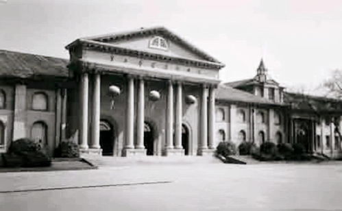 南京军事学院第一任院长,新中国南京军事学院第一任院长是谁？