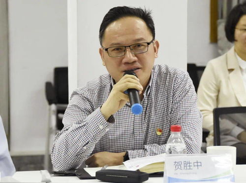 卢新宇,我们是怎么了是什么歌