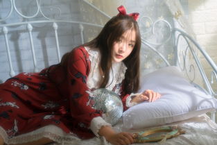 情到浓时人自醉,情到浓时人自醉，爱到深处心不悔，人海有缘面相对，牵汝之手笑人生